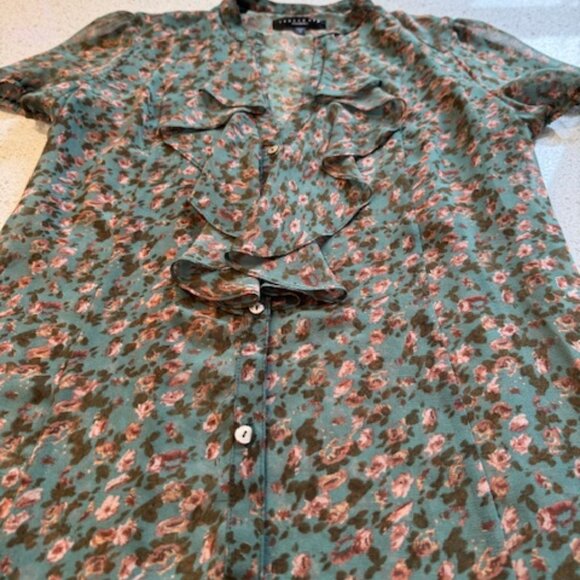 Sanctuary Green Floral Blouse with Ruffled Neck, Size Medium - Picture 5 of 6